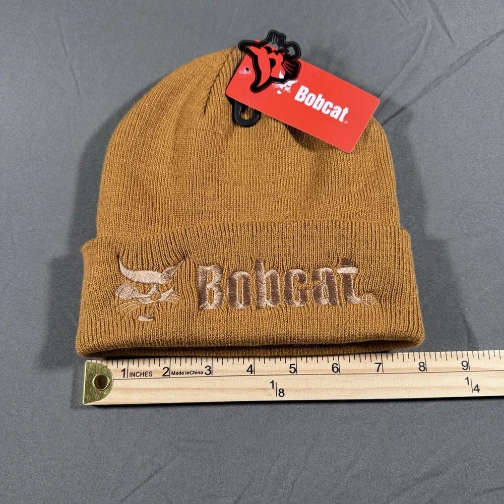Brown Bobcat Unisex Beanie‎